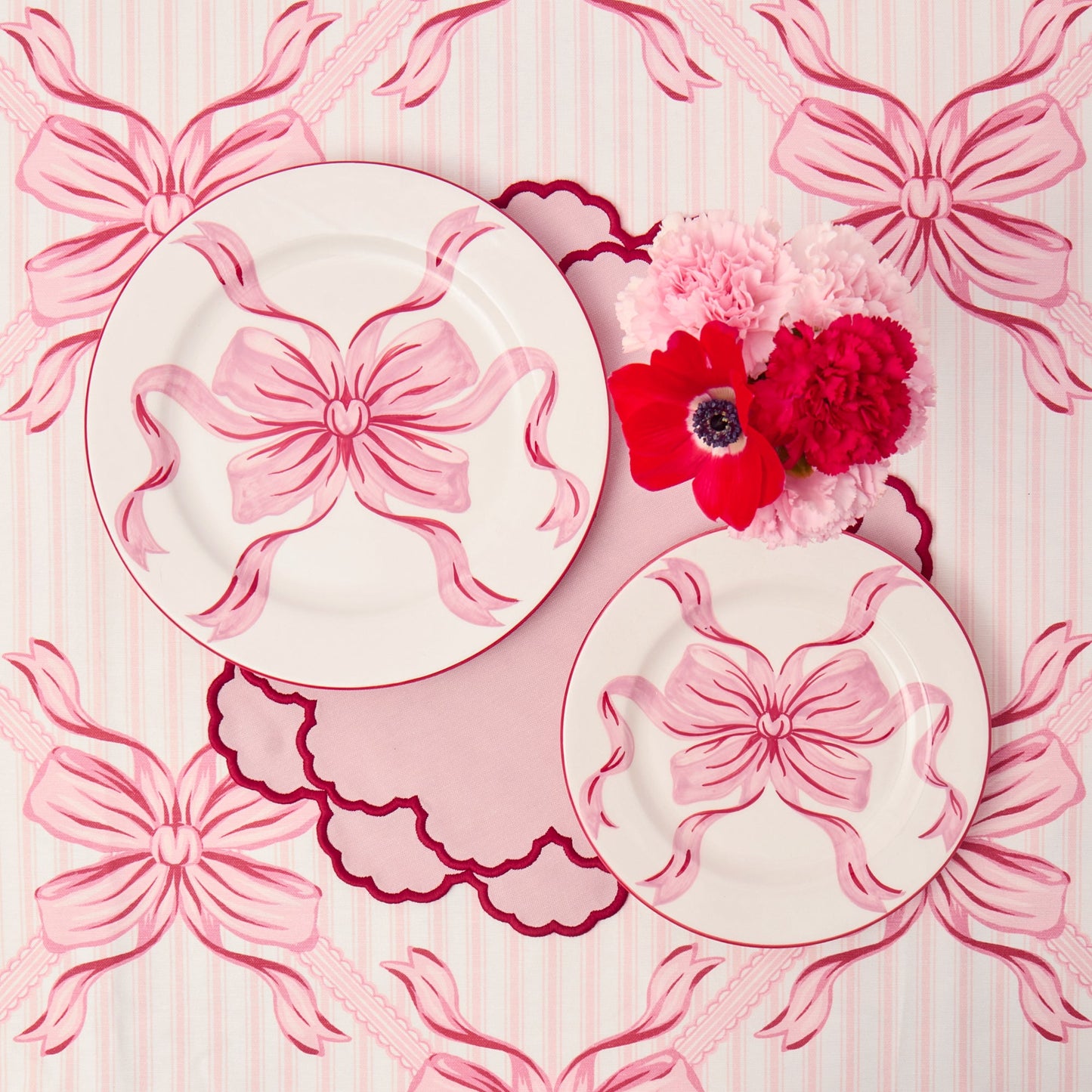 Tischsets Lily Rosa Rot – Abwaschbare Eleganz Für Romantische Anlässe 4
