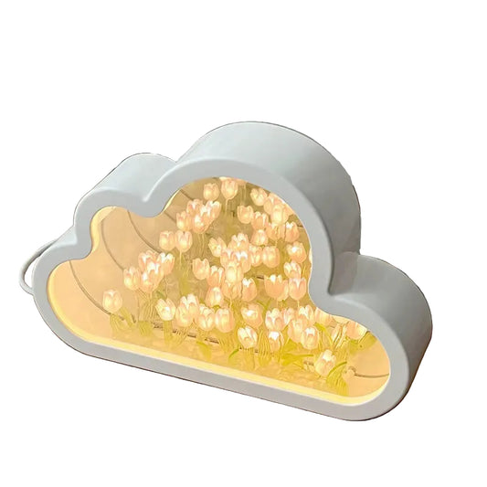 TulipCloud LED Lampe – Elegantes Tulpenförmiges Design für Gemütliche Abende 1