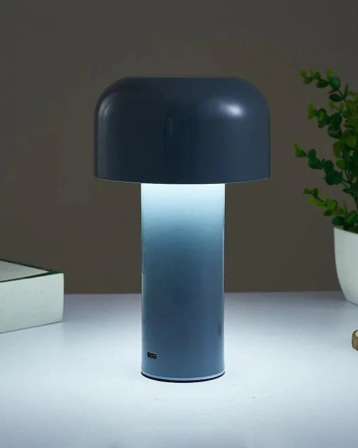 Tischlampe Kuppelschirm - Stilvolle Akzentbeleuchtung