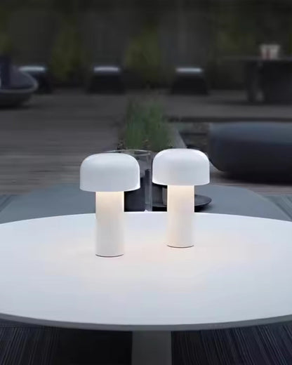 Tischlampe Kuppelschirm - Stilvolle Akzentbeleuchtung