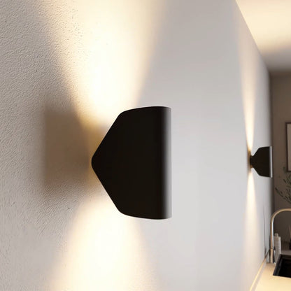Wandlampe POLARIS 2.0 – Flexibles Design mit Energieeffizienter Beleuchtung 2
