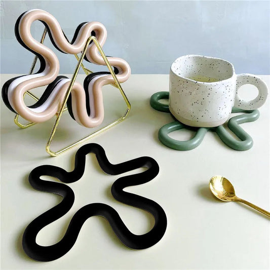 Wave Loop Matte Untersetzer – Kreatives Design für Elegante Oberflächen 1