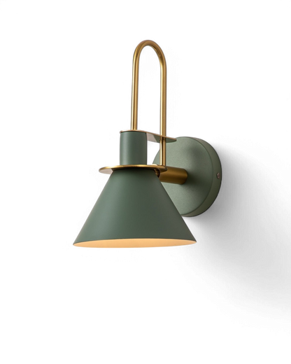 Kegelschirm Wandleuchte - Elegantes Messing-Finish
