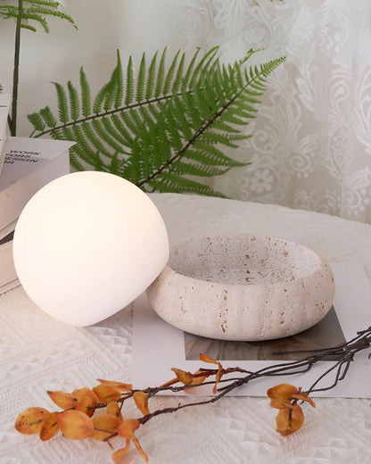 Minimalistische Tischlampe Naturstein – Sanfte Lichtkugel