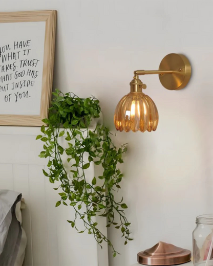 Wandleuchte Glaskuppel Vintage – Sanftes Licht mit Klassischer Note