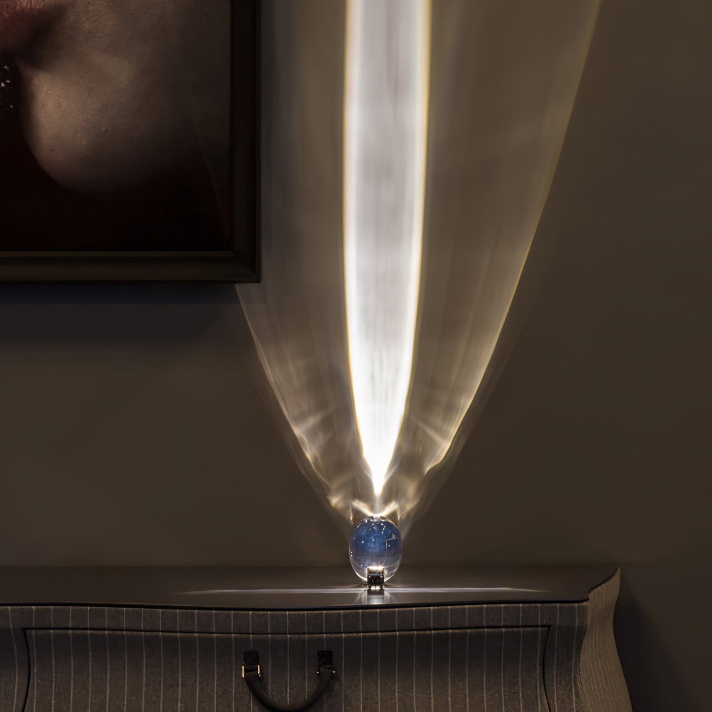 <strong>Atman Tischlampe</strong> – Elegantes Design für jeden Raum 2