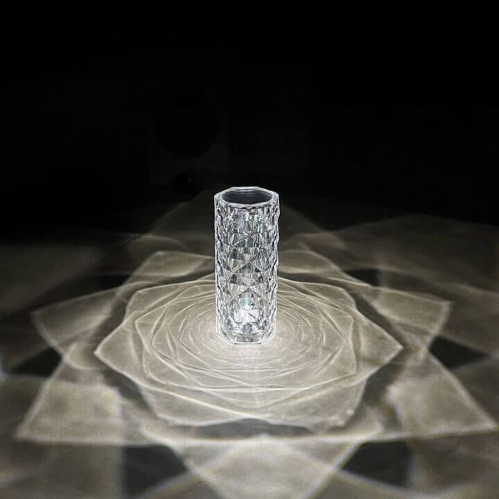 <strong>Bloom Tischlampe Kristall – Elegantes Polygonales Design für Romantische Atmosphäre</strong> 6