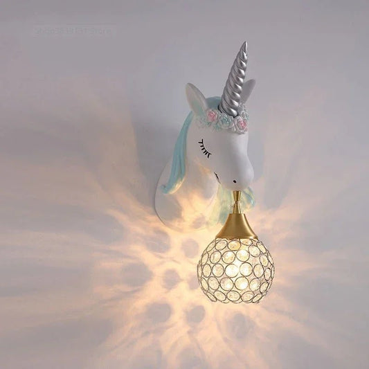 <strong>Einhornwandlampe für Kinderzimmer</strong> – Magische Atmosphäre für kleine Träumer 0