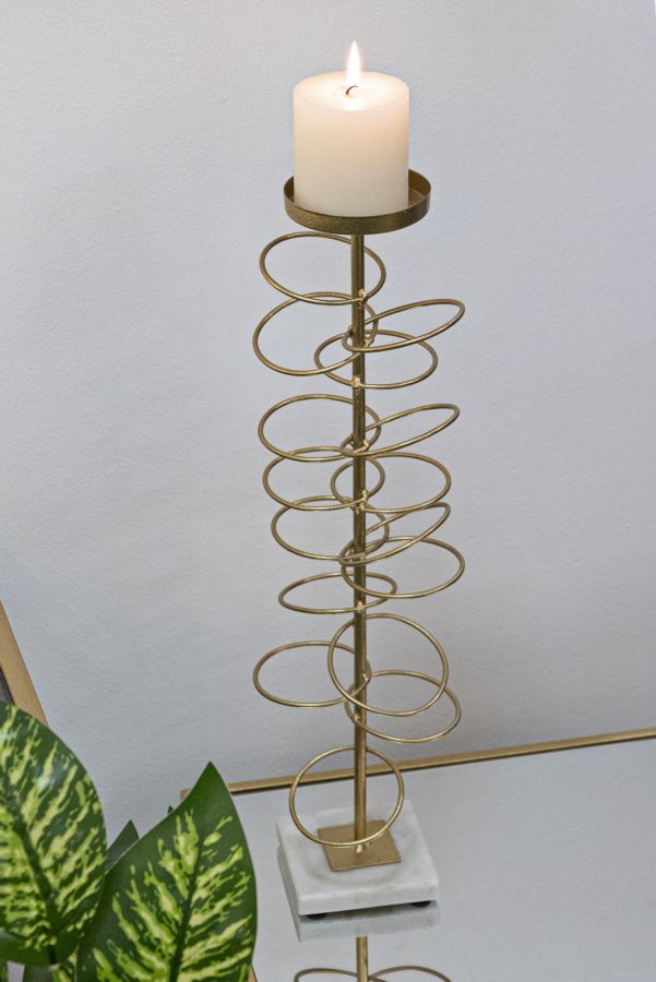 <strong>Eleganter Kerzenhalter Gold 14CM</strong> – Stilvolles Design für jeden Raum 4