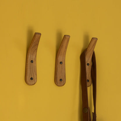 <strong>Handgefertigter Wandhaken aus Holz</strong> – <strong>Vielseitige Aufhängemöglichkeiten für Ihren Raum</strong> 9