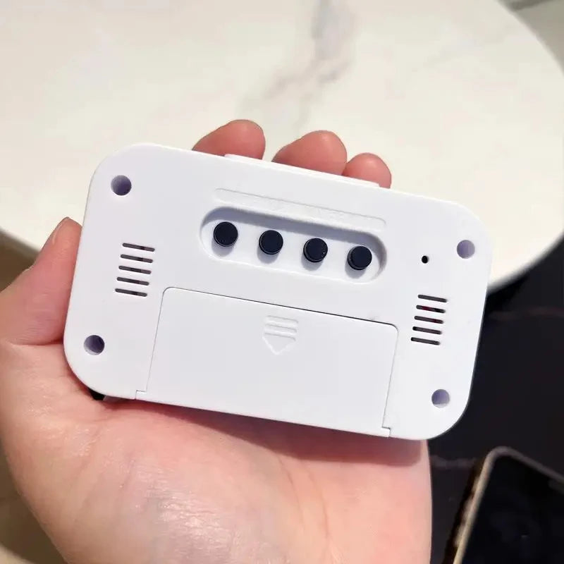 <strong>LED Digitalwecker Mit Hintergrundbeleuchtung</strong> – Praktische Multifunktionsuhr Für Jeden Tag 4