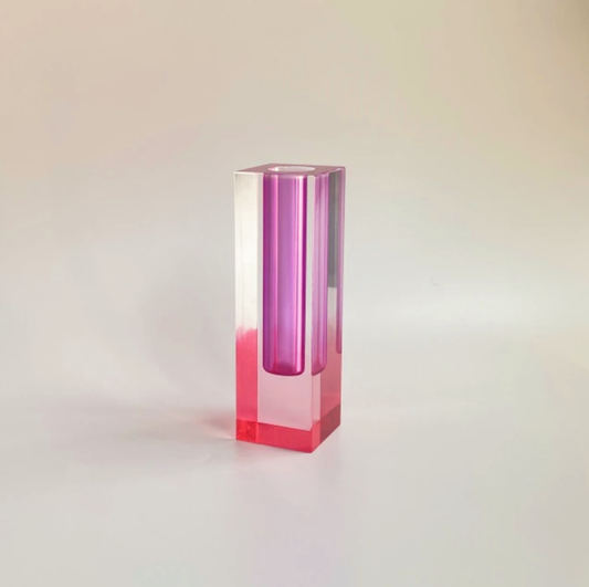 <strong>Moderne Prisma-Acrylvase</strong> – Stilvolle Akzentuierung für Ihr Zuhause 0