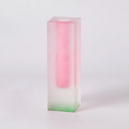 <strong>Moderne Prisma-Acrylvase</strong> – Stilvolle Akzentuierung für Ihr Zuhause 15