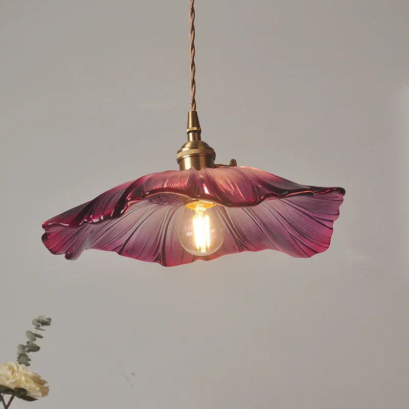 <strong>Vintage Blumen-Glas-Pendelleuchte</strong> – Elegantes Design für zeitlose Räume 1