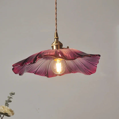 <strong>Vintage Blumen-Glas-Pendelleuchte</strong> – Elegantes Design für zeitlose Räume 1