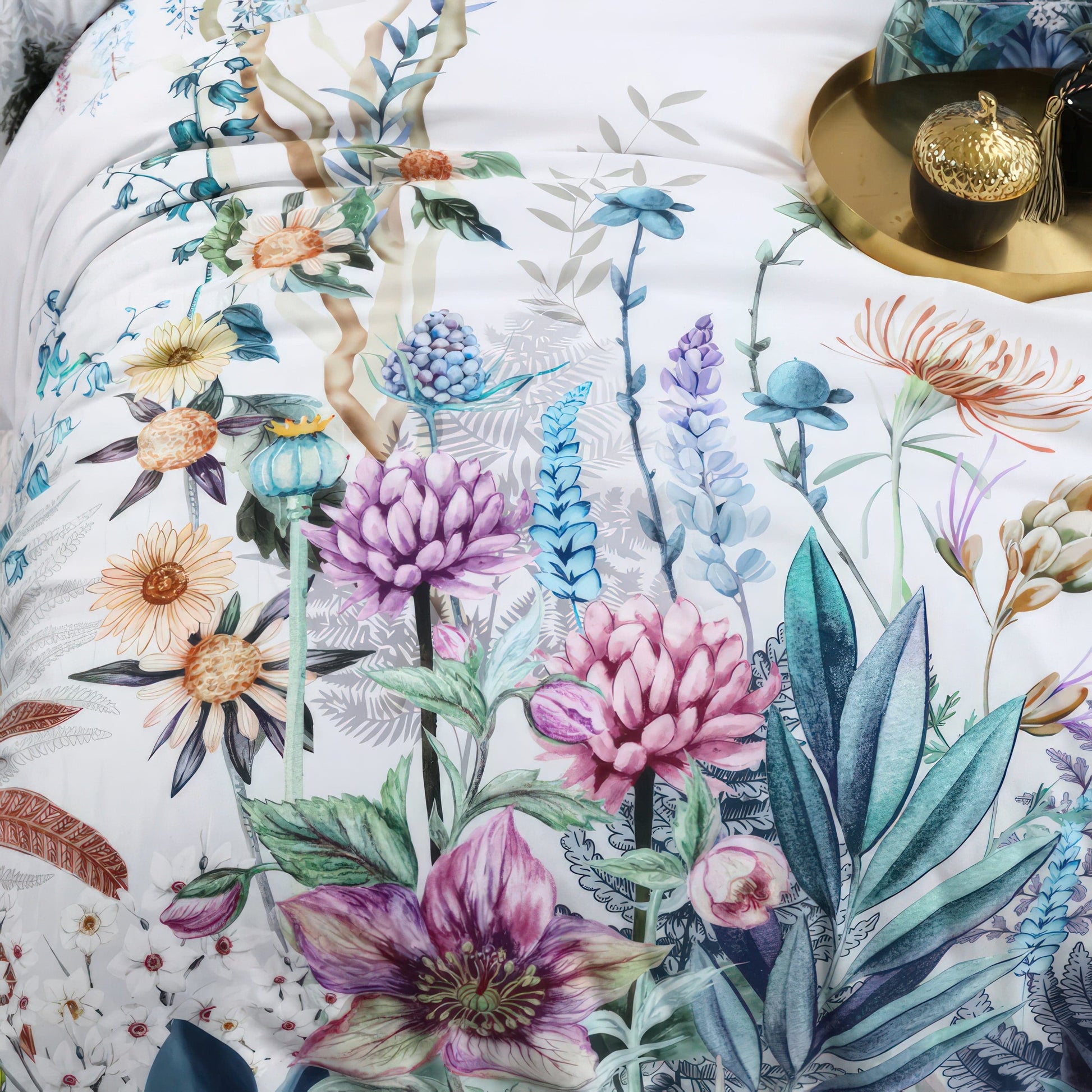 <strong>Violette Blumen Bettbezug-Set</strong> – Zarte Eleganz für Ihr Schlafzimmer 2